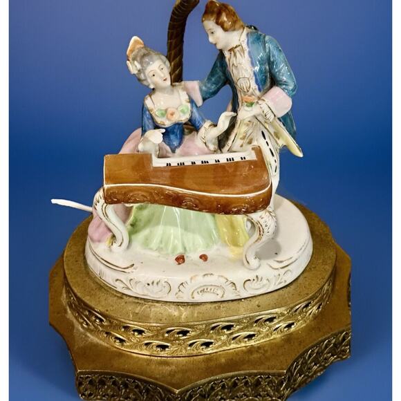 Lamp Capodimonte Style Rococo Couple Porcelain Piano Figurine Brass Base MCM VTG